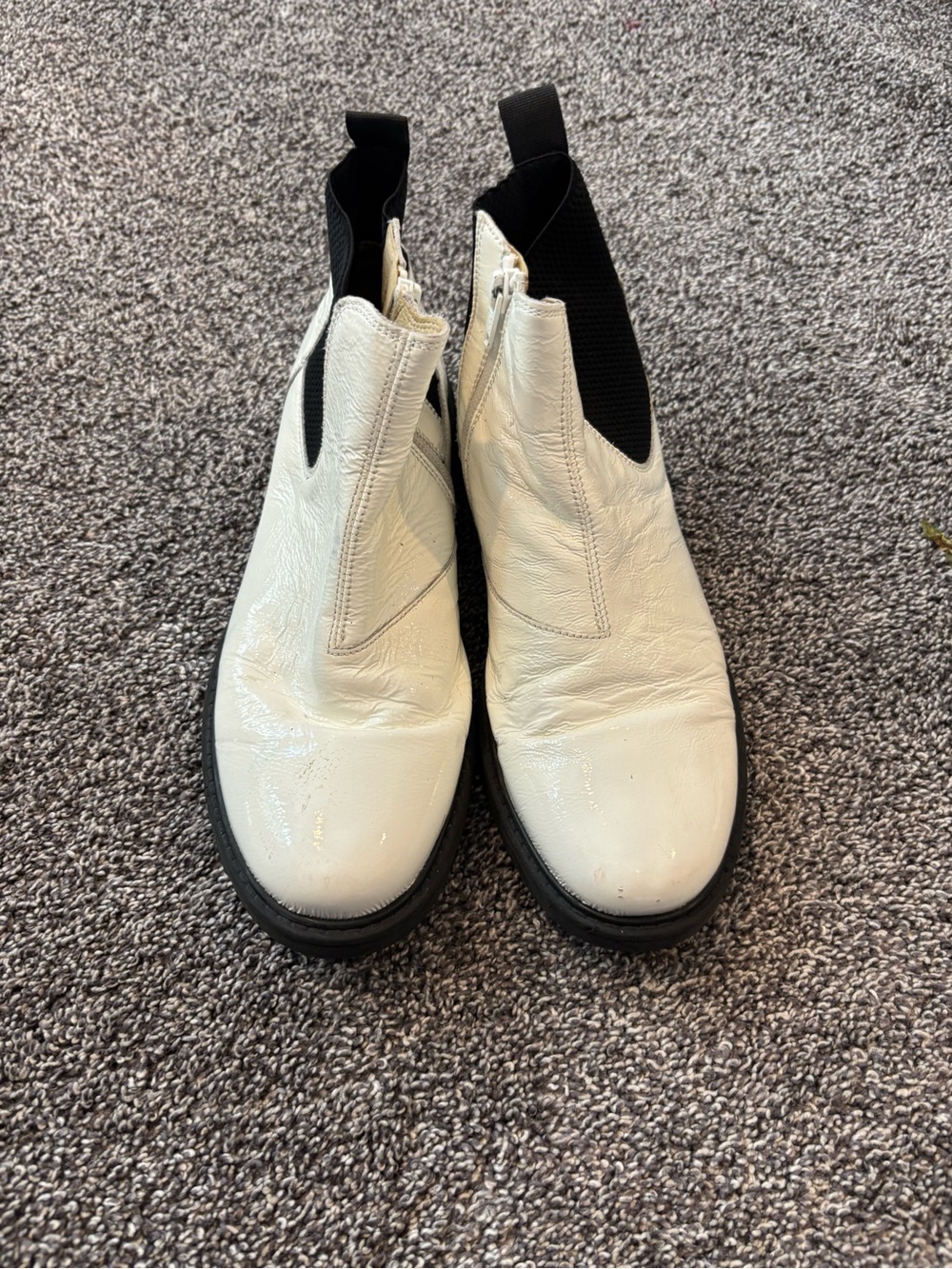 Naturino White and Black Patent Leather Chelsea Ankle Boots